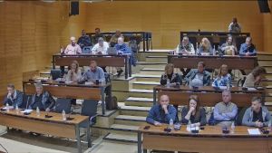 Το μεταλλικό στέγαστρο του ΔΑΚ «μετακόμισε» από την Δημοτική Επιτροπή στο Δημοτικό Συμβούλιο
