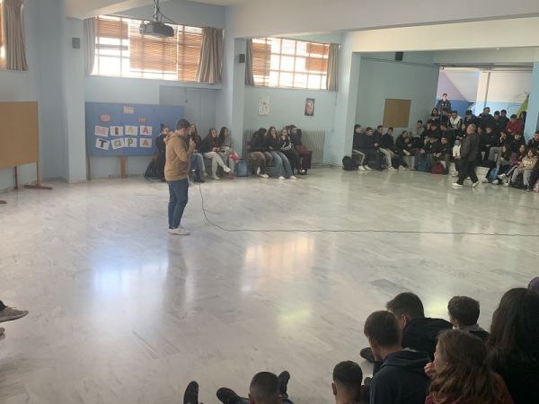 7ο Γυμνάσιο Καρδίτσας: Δράση στο πλαίσιο της Παγκόσμιας Ημέρας Φιλοζωίας και επίσκεψη στην Πινακοθήκη