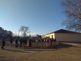 Πρώτη διανομή προϊόντων ΤΕΒΑ από το πρ. στρατόπεδο Λουμάκη (+Φώτο +Βίντεο)