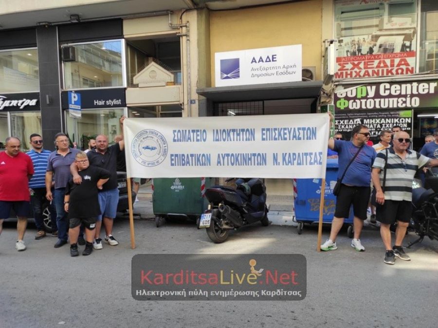 Ανοικτά, αλλά χωρίς να εκτελούν εργασίες, τα συνεργεία αυτοκινήτων στο νομό μας
