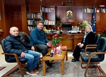 Συνάντηση του Δημάρχου Αργιθέας Α. Στεργίου με την Αντιπεριφερειάρχη Τρικάλων Χρ. Ντιντή για τις περιφερειακές οδικές συνδέσεις