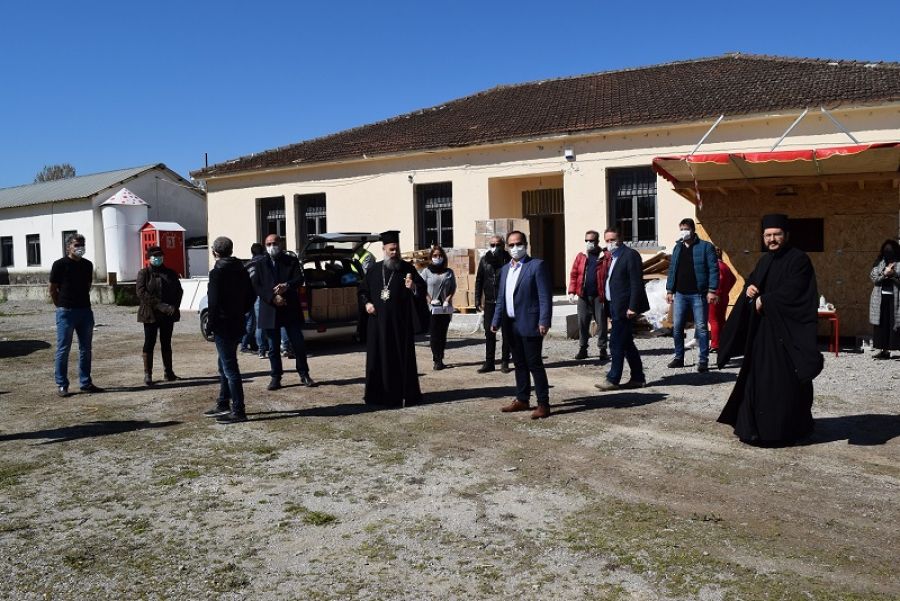 Ξεκίνησε πόρτα - πόρτα η διανομή προϊόντων του προγράμματος ΤΕΒΑ στο Δήμο Καρδίτσας (+Φώτο +Βίντεο)