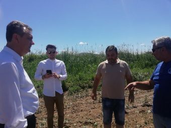 Σε χαλαζόπληκτες καλλιέργειες στο Δήμο Παλαμά περιόδευσε ο Βουλευτής Γ. Κωτσός