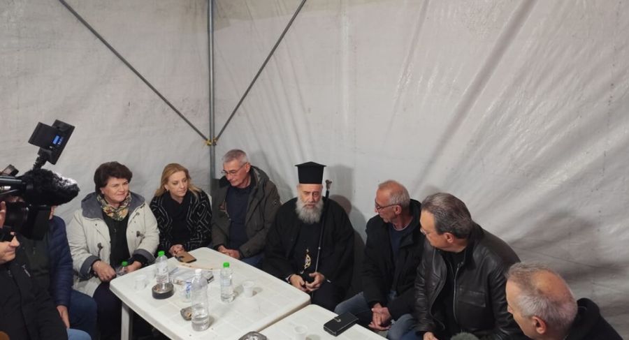 Ιερά Μητρόπολη: Έμπρακτη στήριξη του Μητροπολίτη μας κ. Τιμοθέου στους αγρότες της Καρδίτσας
