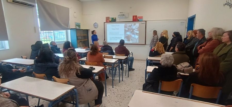 Ενημερωτική συνάντηση για τους γονείς και κηδεμόνες του 5ου ΓΕΛ Καρδίτσας με θέμα: "Πανελλήνιες και γονεϊκό άγχος"