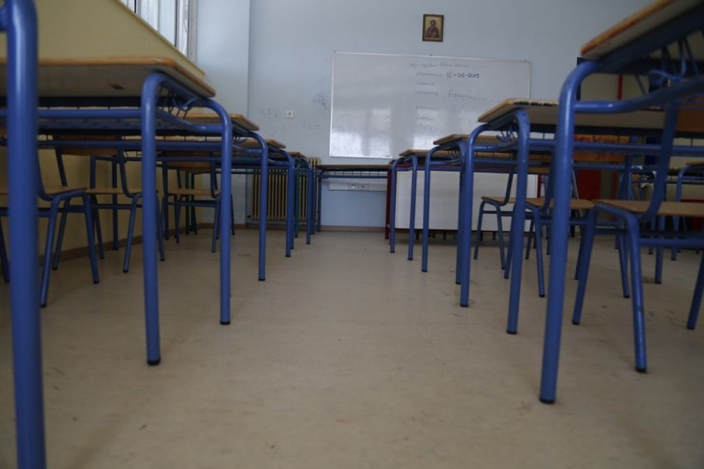 Πυροβολισμός σε σχολείο της Λαμίας για τα &quot;μάτια&quot; μιας 13χρονης