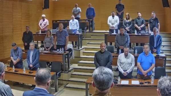 Ενός λεπτού σιγή στο Δημοτικό Συμβούλιο Καρδίτσας και ψήφισμα για τον Μένιο Γιαννέλο