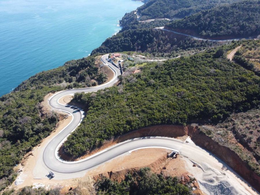 Συνεχίζονται οι εργασίες στον παραλιακό άξονα Ρακοπόταμος - Κεραμίδι