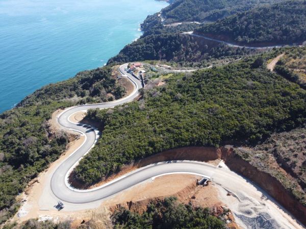 Συνεχίζονται οι εργασίες στον παραλιακό άξονα Ρακοπόταμος - Κεραμίδι