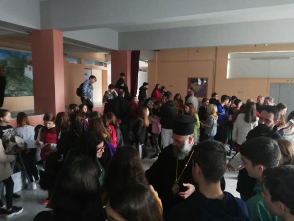 Σχολικές μονάδες στην Καρδίτσα επισκέφθηκε ο Μητροπολίτης κ. Τιμόθεος