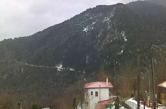 Ξεκίνησε η χιονόπτωση στα ορεινά της Καρδίτσας (+Βίντεο)