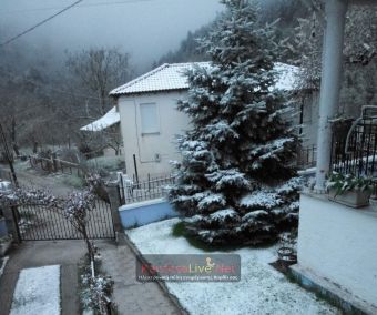 Απριλιάτικο χιονάκι στα ορεινά της Καρδίτσας - Κατακόρυφη πτώση της θερμοκρασίας σε όλο το νομό (+Φωτο)