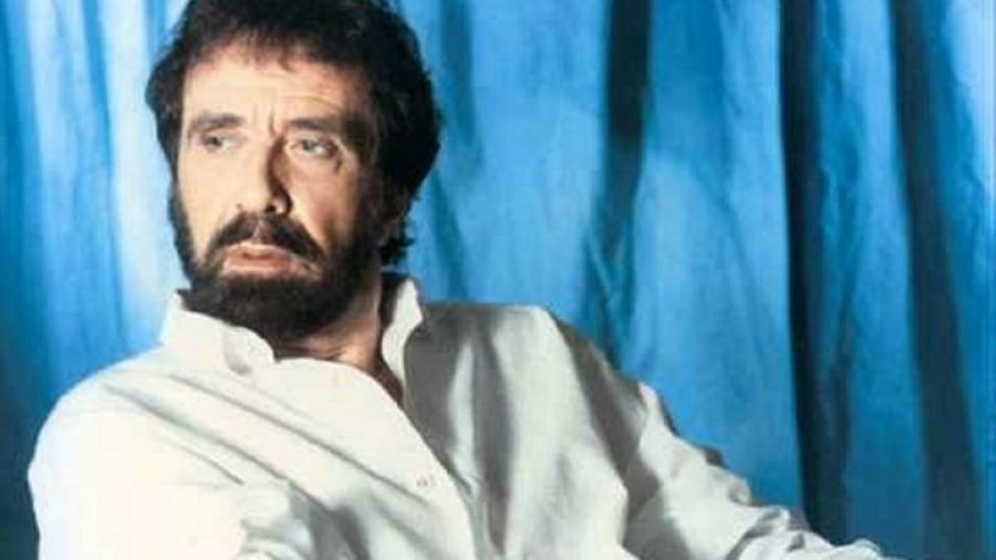 "Έφυγε" για το μεγάλο "ταξίδι" ο τραγουδιστής Αντώνης Καλογιάννης