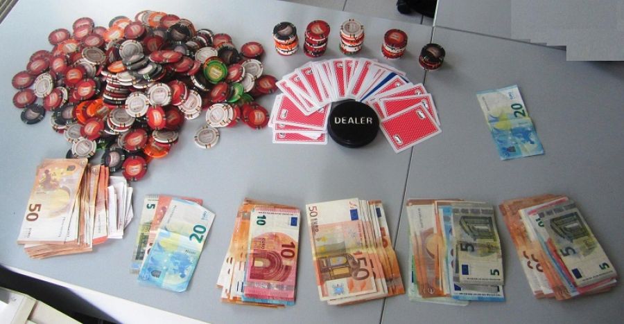 Λάρισα: 11 συλλήψεις σε παράνομη χαρτοπαικτική λέσχη