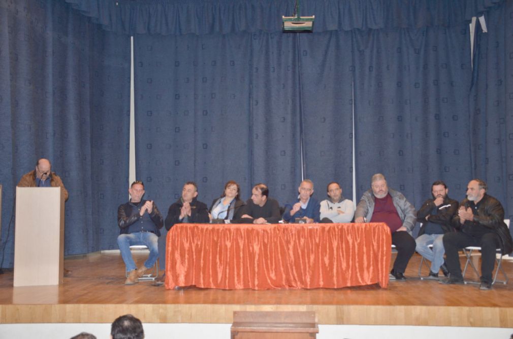 Κλιμάκωση κινητοποιήσεων και συνάντηση με την Κυβέρνηση αποφάσισαν οι αγρότες (+Βίντεο)