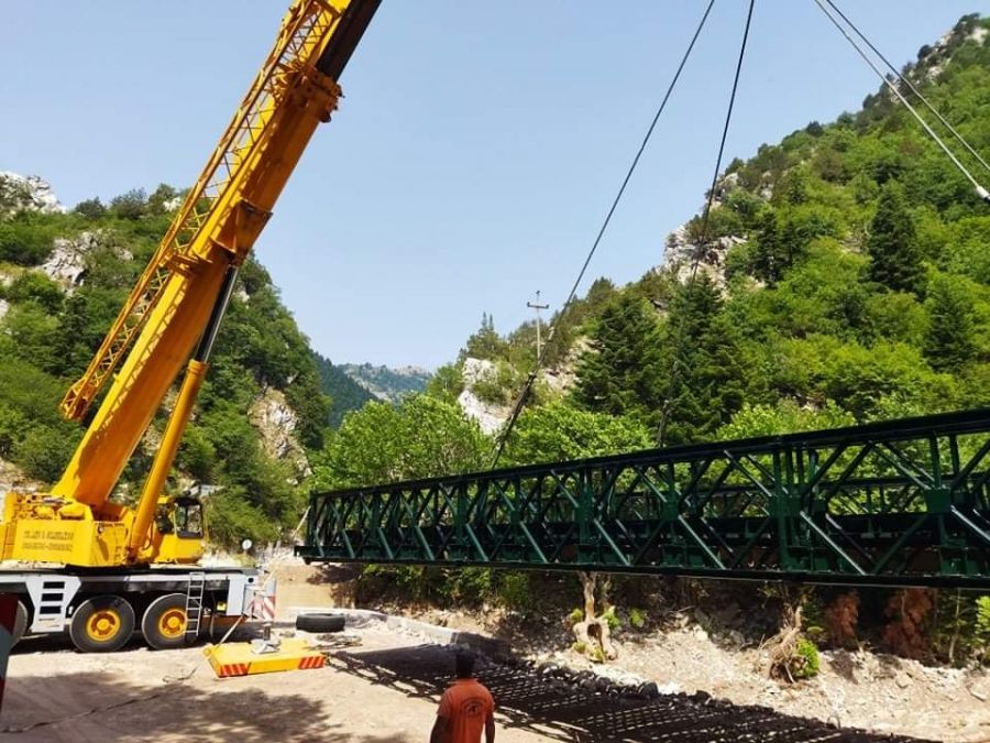 Γέφυρα μπέλεϋ τοποθετήθηκε στον Καρβασαρά