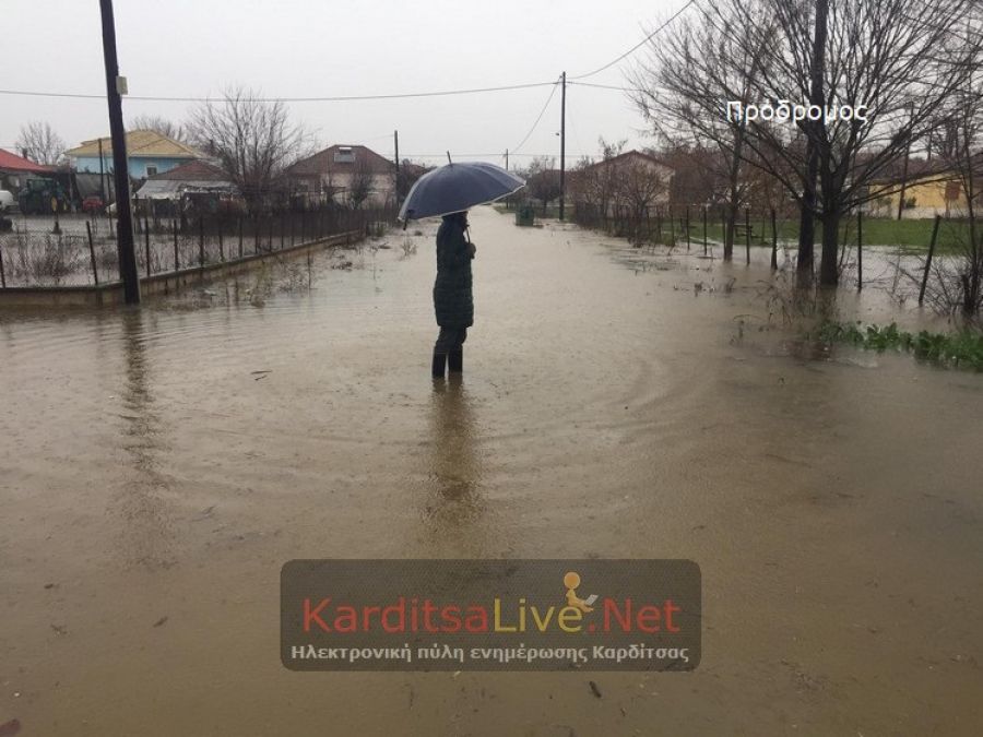 20 εκατοστά νερό σε μεγάλο μέρος της Τ.Κ. Σταυρού - Προβλήματα και σε Πρόδρομο, Αγ. Θεοδώρους και Μυρίνη (+Φώτο)