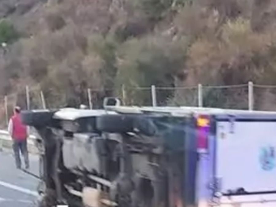 Δυο νεκροί σε τροχαίο στην Ακράτα - Απανθρακώθηκαν μέσα στο αυτοκίνητο πάνω στην Ολυμπία οδό