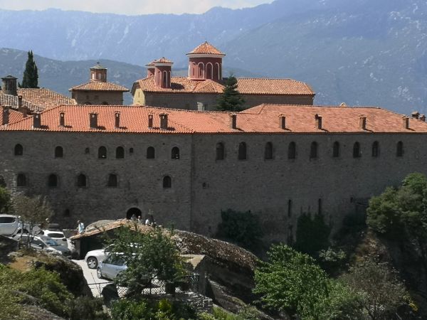 Ο θρησκευτικός τουρισμός στη Θεσσαλία – Χαρακτηριστικά επισκεπτών στα Μετέωρα