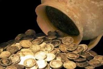 Θεσσαλονίκη: 88χρονη κατήγγειλε ότι της κλέψαν με απάτη 5 εκατ. ευρώ σε χρυσές λίρες!