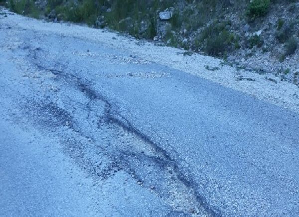'Κεντρικός περιφερειακός δρόμος τον 21ο αιώνα στον οδικό άξονα Αργιθέα - Άρτα - Βραγκιανά - Αργύρι"