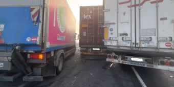 Καραμπόλα πολλών οχημάτων στην Ε.Ο. στην Αθηνών - Λαμίας, στο ύψος του Αυλώνα (+Βίντεο)