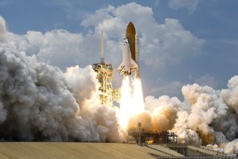 Κίνα: Εκτοξεύτηκε το Shenzhou-15 μεταφέροντας τρεις αστροναύτες στον κινεζικό διαστημικό σταθμό