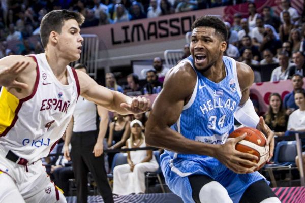 Eurobasket 2025: Με ψυχή η Ελλάδα νίκησε την Ισπανία και πήρε την πρώτη θέση στον όμιλο!