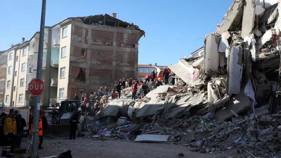 Σεισμός 6,8 Ρίχτερ στην Τουρκία: 41 νεκροί ο μαύρος απολογισμός - Ολοκληρώθηκαν με επιτυχία 45 διασώσεις