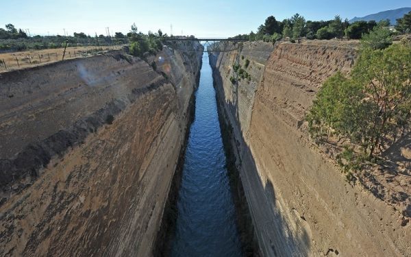 Διακοπή διελεύσεων στη Διώρυγα της Κορίνθου λόγω εργασιών αποκατάστασης