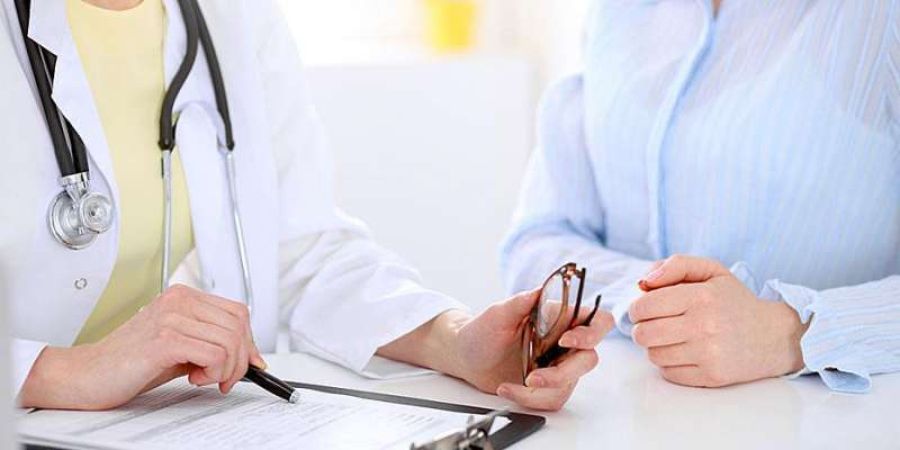 Λάρισα: Συνελήθη ιατρός για &quot;φακελάκι&quot; κατ εξακολούθηση - Στη δικογραφία περιλαμβάνεται και δεύτερος ιατρός
