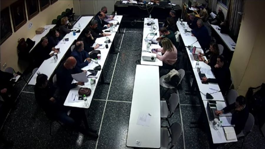 "Αδυναμία" ομόφωνου ψηφίσματος για τις αγροτικές κινητοποιήσεις στο Δ.Σ. Καρδίτσας