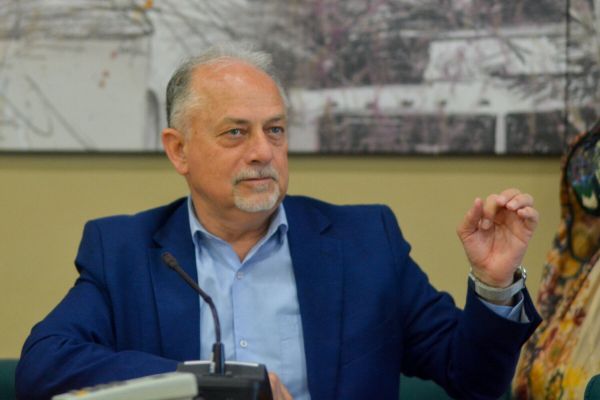 Ανεξαρτητοποιήθηκε από την Περιφερειακή Παράταξη «Πρωτοβουλία» του Δημ. Κουρέτα ο Βασίλης Σίμος
