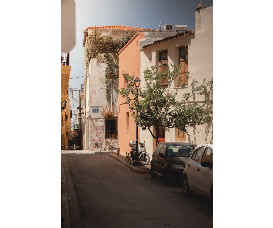 Τι μαθαίνεις όταν ψάχνεις σπίτι σε μια πόλη που δεν ξέρεις