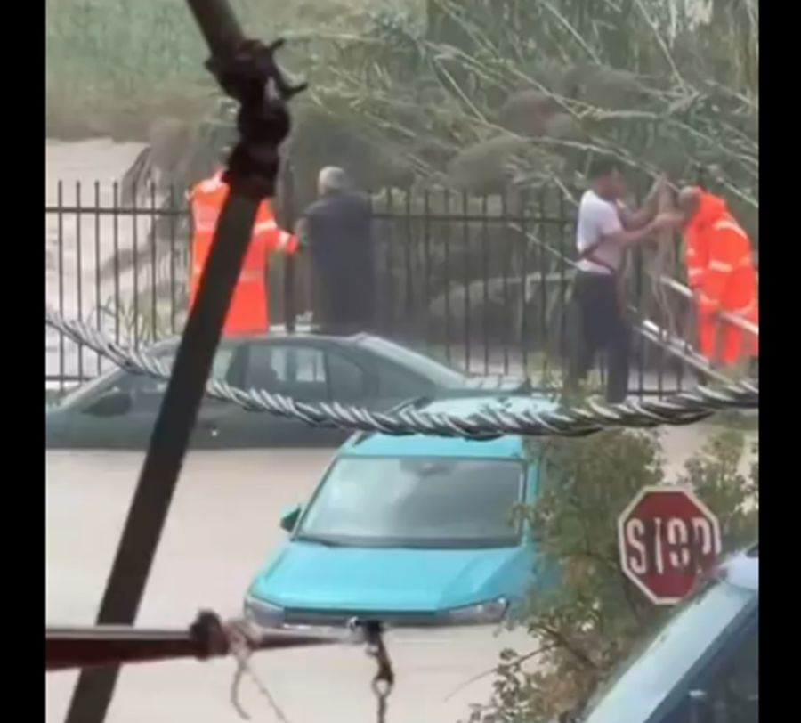 Κακοκαιρία: Ένας νεκρός στη Ρόδο - Προβλήματα και ζημιές σε Ρόδο και Εύβοια (+Βίντεο)