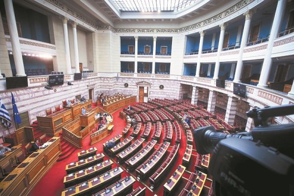 Στη Βουλή από την Μαρ. Κοντοτόλη η άρση κίνησης οχημάτων βαρέως τύπου, λόγω απαγόρευσης κυκλοφορίας σε παράπλευρες οδούς του Ε65