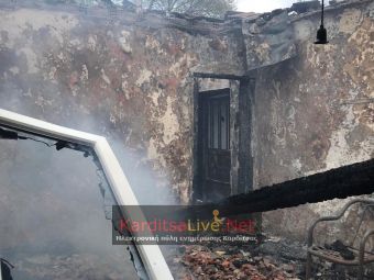 Καταστράφηκε μονοκατοικία στο Προάστιο από πυρκαγιά (+Φώτο)