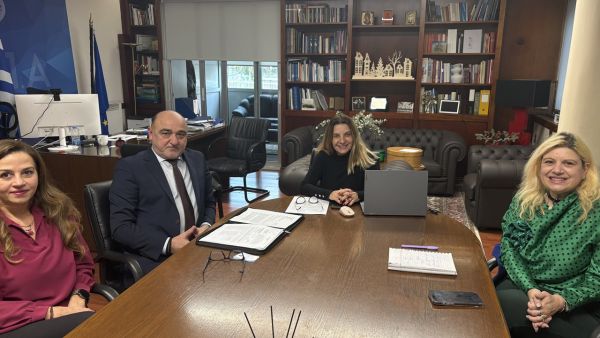 Συνάντηση του Βουλευτή Ν. Καρδίτσας, της ΝΔ κ. Τέλη Σπάνια, με τη Διοικήτρια της ΔΥΠΑ, κ. Γιάννα Χορμόβα