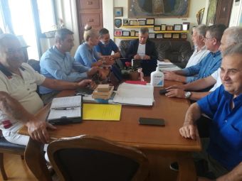 Υπεγράφη η σύμβαση του έργου για την αναβάθμιση του γηπέδου ποδοσφαίρου στις Κοπρισιές Αλοννήσου