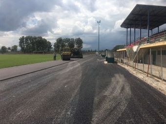 Προχωρούν οι εργασίες για την τοποθέτηση ταρτάν στο Δημοτικό Στάδιο Σοφάδων