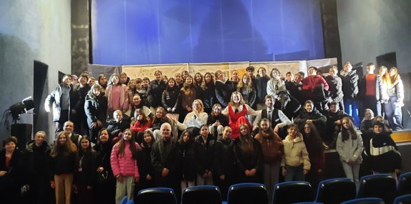 Μουσικό Σχολείο Καρδίτσας: Παρακολούθηση διαδικτυακής επιμορφωτικής ημερίδας και Μουσικοθεατρικής Παράστασης