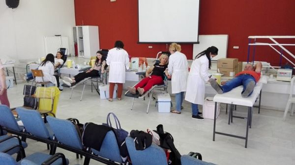 Απόλυτα επιτυχημένη η πρώτη μέρα της 43ης αιμοδοσίας του Σ.Ε.Α. Παλαμά!
