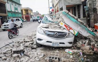 Σεισμός 7,2 Ρίχτερ στην Αϊτή: Σχεδόν 1.300 οι νεκροί, πάνω από 5.700 τραυματίες