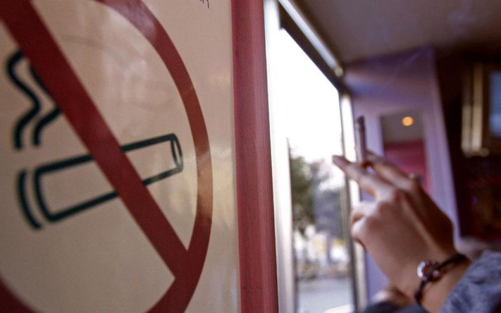 Καρδίτσα: Η πτώση της θερμοκρασίας έφερε ελέγχους για το κάπνισμα
