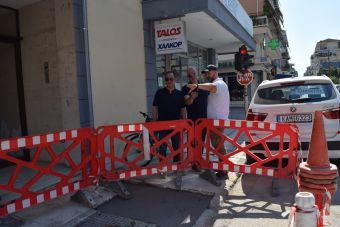 Καρδίτσα: Αυτοψία Τσιάκου στα έργα διαπλάτυνσης και ανακατασκευής πεζοδρομίων επί της οδού Κουμουνδούρου