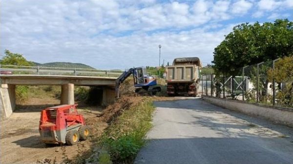 Ολοκλήρωση καθαρισμών σε ρέματα στη Νέα Αγχίαλο