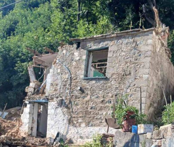 Ολοκληρώνεται το έργο κατεδάφισης ετοιμόρροπων κτιρίων στο Μορφοβούνι