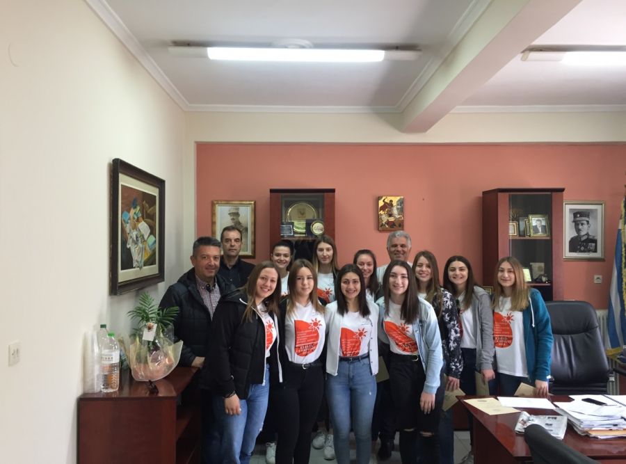 Την γυναικεία ομάδα μπάσκετ του ΓΕΛ βράβευσε ο Δήμαρχος Παλαμά
