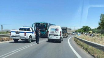Τροχαίο ατύχημα, με εμπλοκή λεωφορείου στο ύψος του Σιδ. Σταθμού Φαρσάλων