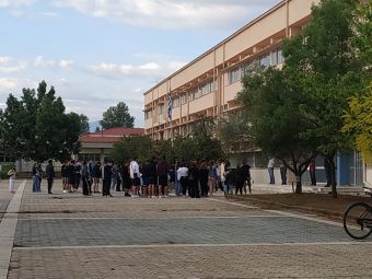 Κανονικά… «χτύπησε το κουδούνι» έναρξης των Πανελλαδικών Εξετάσεων στο Ν. Καρδίτσας (+Φώτο)